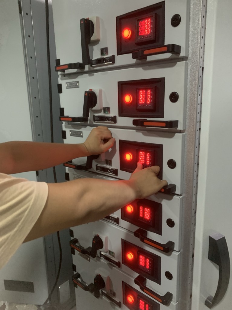 电机控制中心工厂验收测试