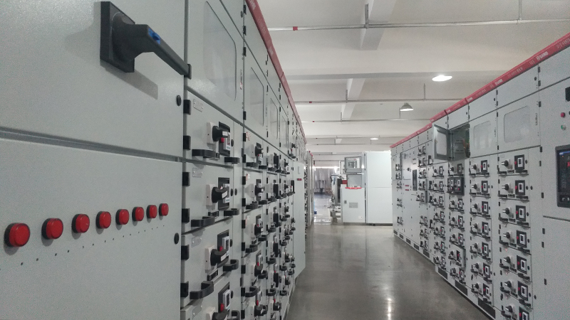 寻找具有适用于大型工业工厂的可扩展系统的电机控制中心制造商